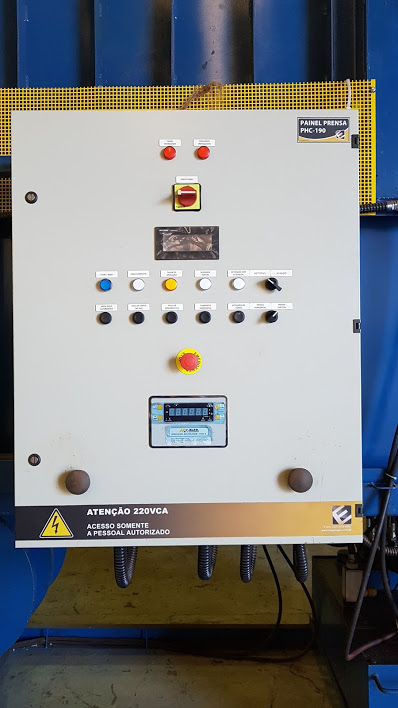 20170209_100406 Painel de Controle Automatizado e Segurança NR12 para Prensa Enfardadeira Contínua Cliente