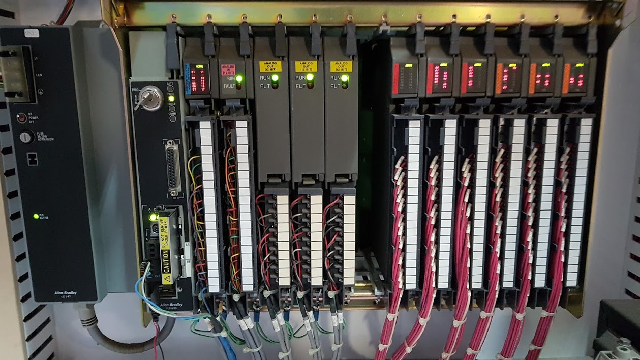 20170302_163152 Retrofit Painel Automatizado PLC5 – Rockwell Automation